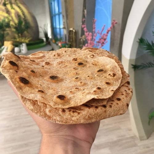 Χειροποίητα πιτάκια ολικής άλεσης, μαλακά και εύπλαστα, ιδανικά για τυλιχτά και dips