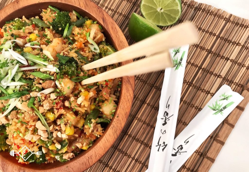 Stir fry με γαρίδες και τραγανά λαχανικά, μαγειρεμένο σε δυνατή φωτιά, ελαφρύ και γεμάτο γεύση