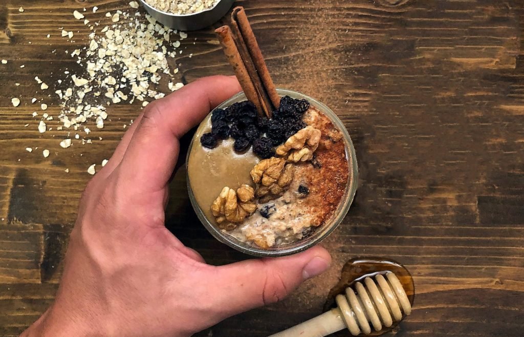 Overnight Oats με ταχίνι | Λάμπρος Βακιάρος