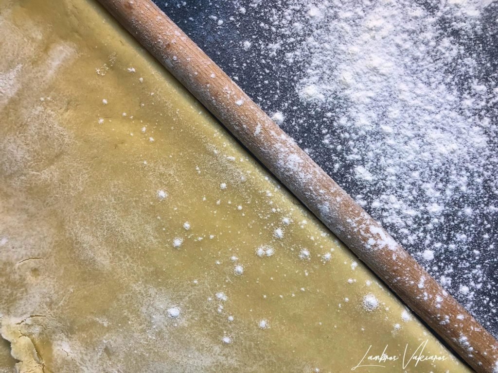 Τραγανή ζύμη τάρτας, η βασική βάση για γλυκές ή αλμυρές δημιουργίες