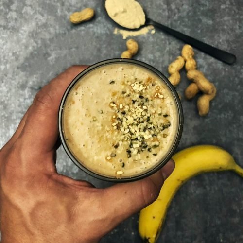 Δυναμωτικό smoothie με maca, βελούδινο και θρεπτικό ρόφημα ιδανικό μετά την προπόνηση