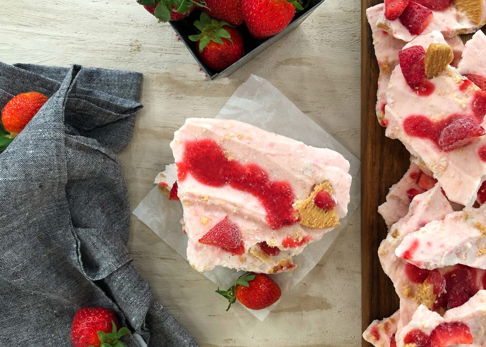 Παγωμένες Μπάρες Γιαουρτιού CHEESECAKE Φράουλα | Λάμπρος Βακιάρος