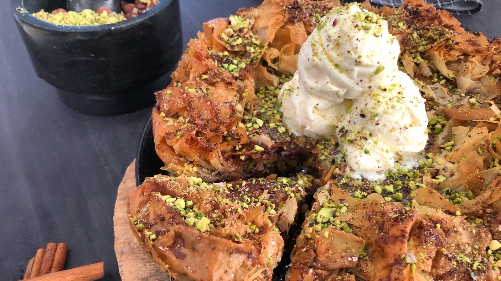 Τάρτα Μπακλαβάς με Παρφέ Βανίλιας | Λάμπρος Βακιάρος