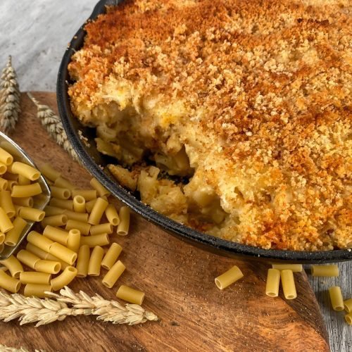 Mac & cheese, κρεμώδη μακαρόνια με λιωμένα τυριά και χρυσαφένια κρούστα, το απόλυτο comfort food