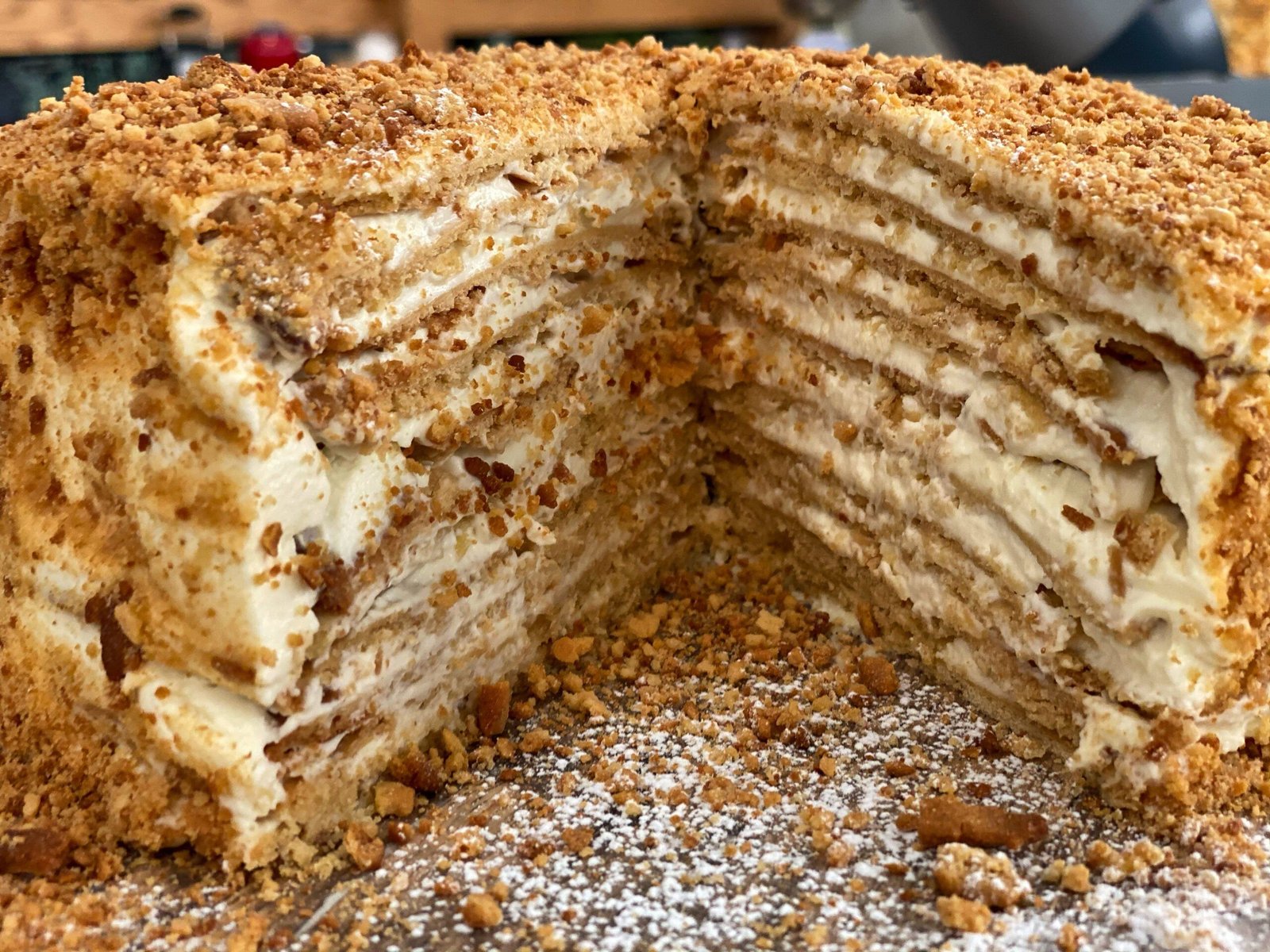 Ρωσικό Κέικ με Καραμελωμένο Μέλι, μεντοβίκ | LAMBROS VAKIAROS Ρώσσικο Κεικ με Καραμελλωμένο Μέλι και Κρέμα