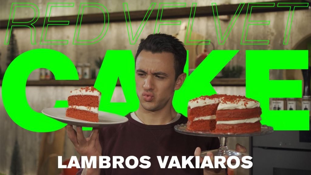 Red velvet cake με βαθυκόκκινη, βελούδινη ψίχα και χαρακτηριστικό cream cheese frosting