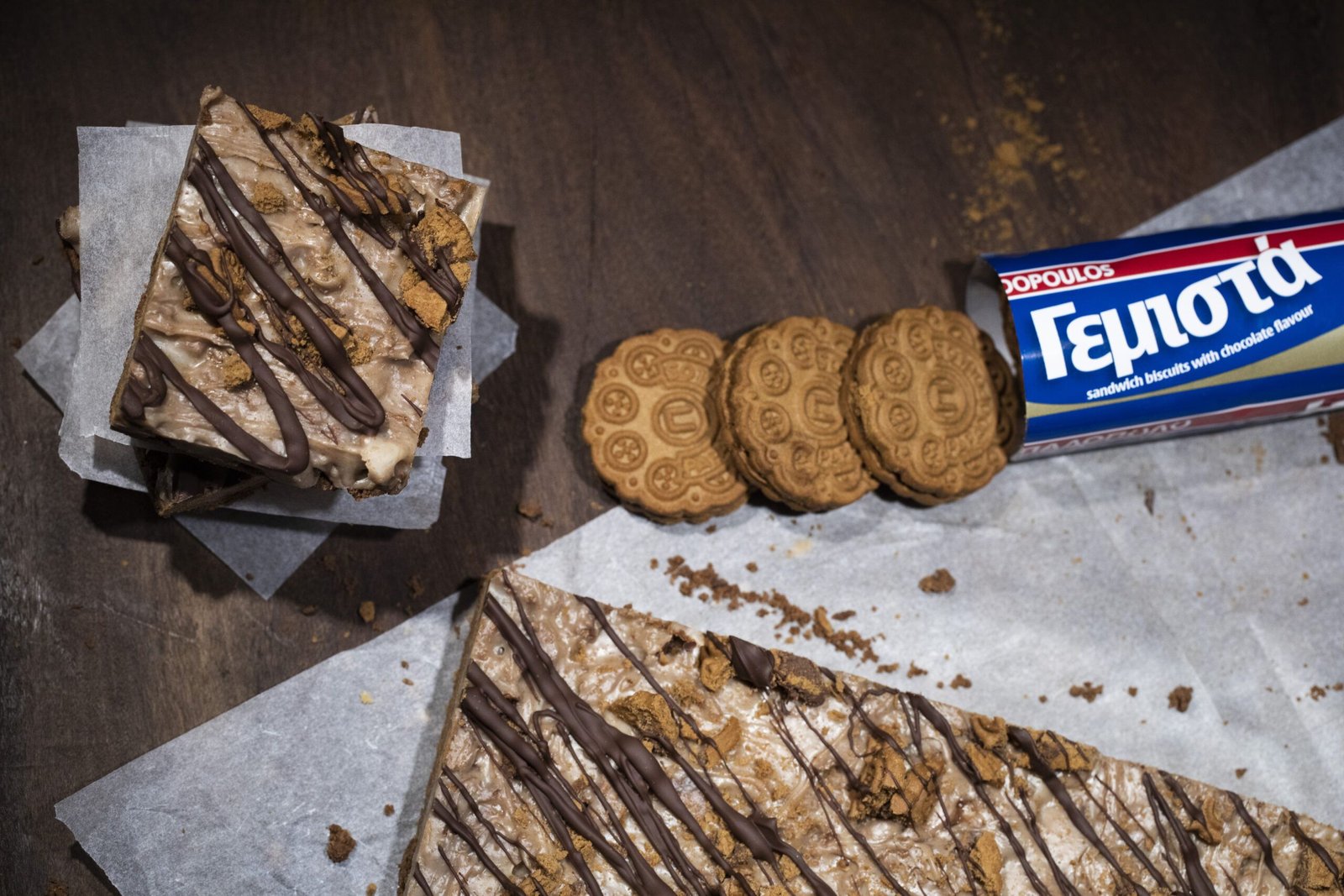 Εύκολες Μπάρες με Γεμιστά Μπισκότα | LAMBROS VAKIAROS 0Z8A7560 scaled 1