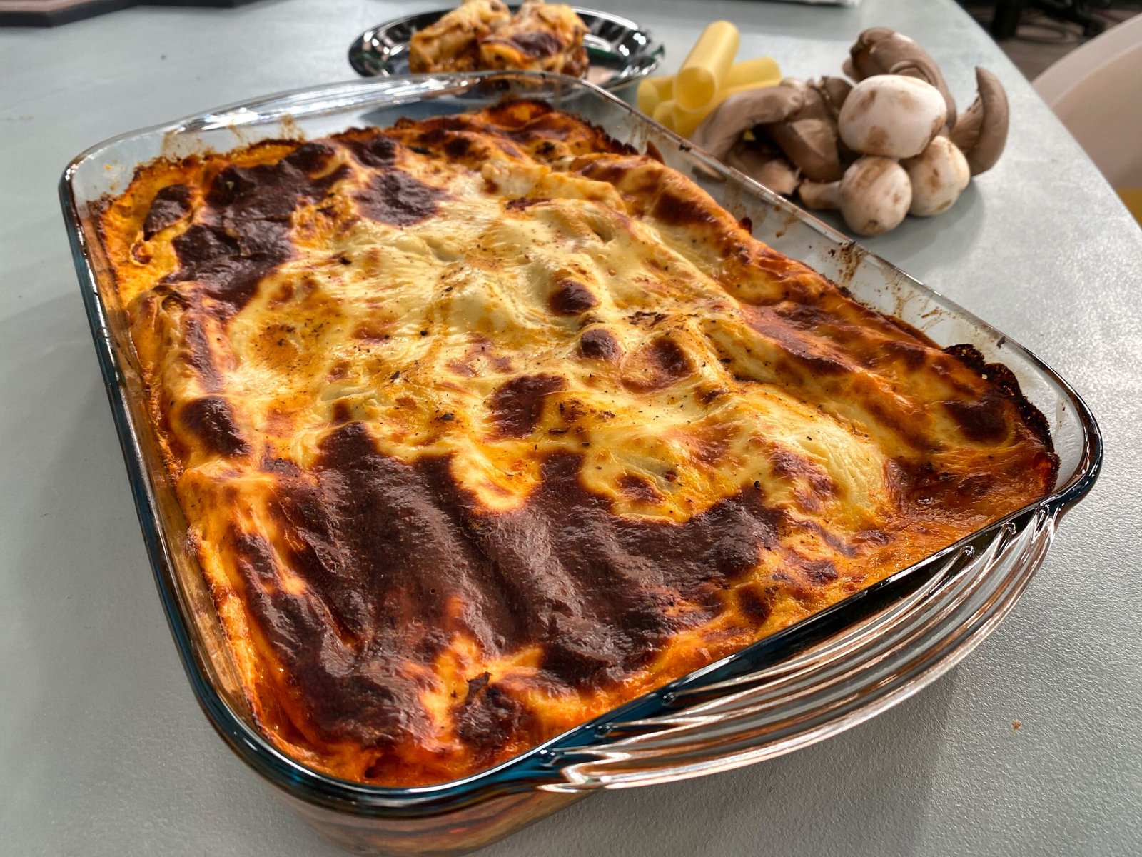 Κανελόνια με Κιμά Μανιταριών και Ελαφριά Μπεσαμέλ