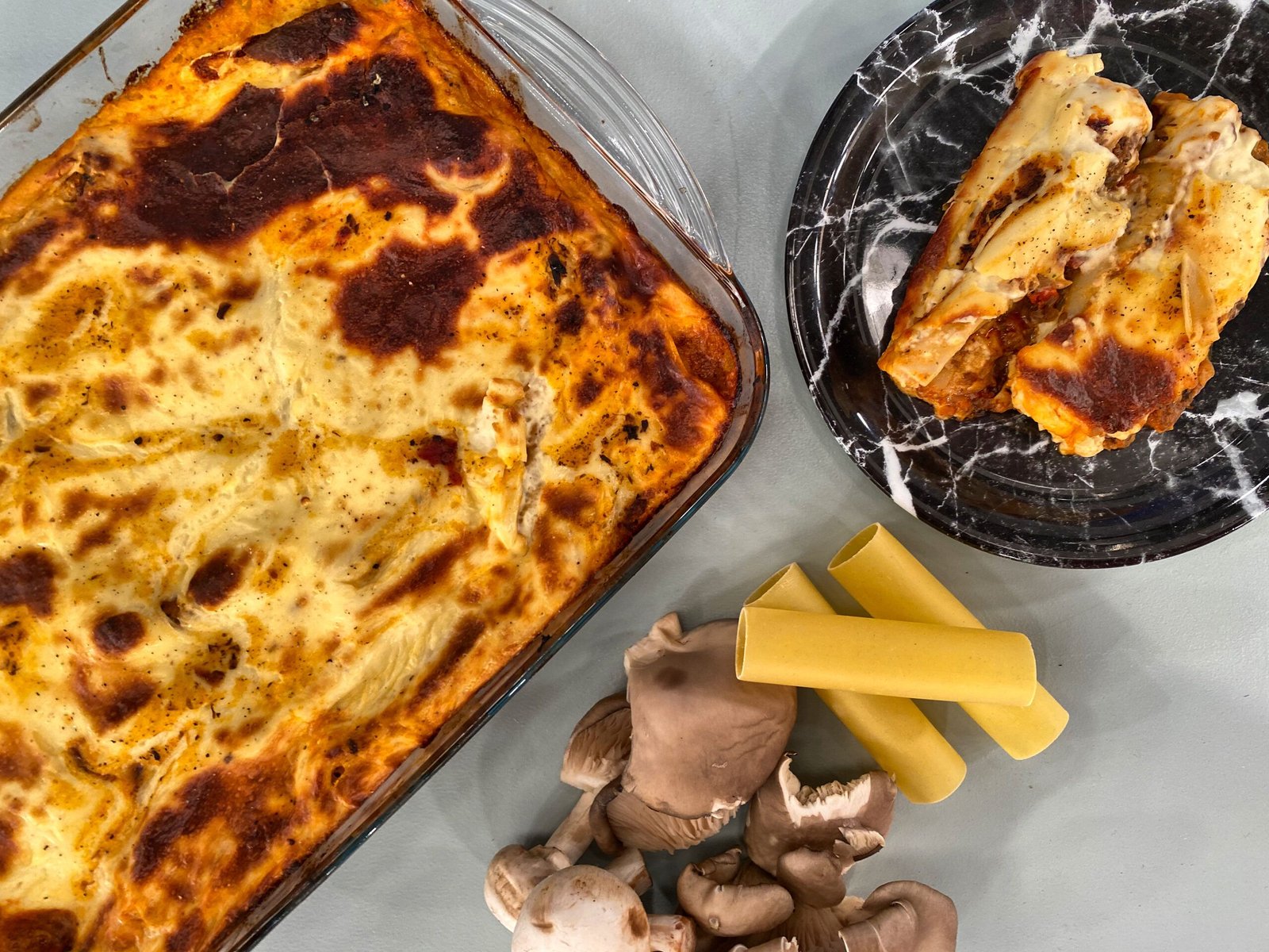 Κανελόνια με Κιμά Μανιταριών και Ελαφριά Μπεσαμέλ