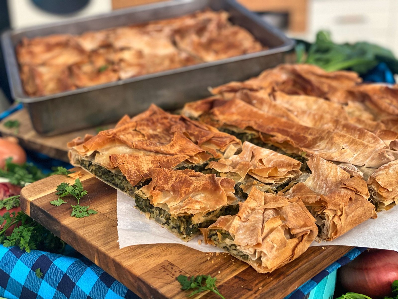 Νηστίσιμη Πατσαβουτόπιτα με Σπανάκι, Σέσκουλα και Μυρωδικά