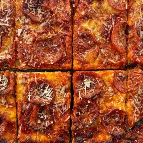 Αφράτη Σικελιάνικη Πίτσα με Πεπερόνι