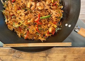 Νηστίσιμα Noodles Ρυζιού με Γαρίδες και Γλυκόξινη Σάλτσα