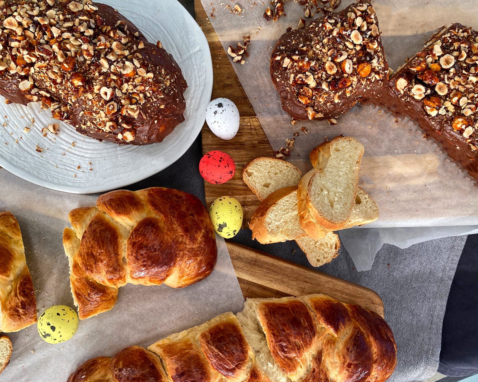 Εύκολο αφράτο τσουρέκι με ίνες συνταγή | LAMBROS VAKIAROS Enlight1361 1 scaled 1