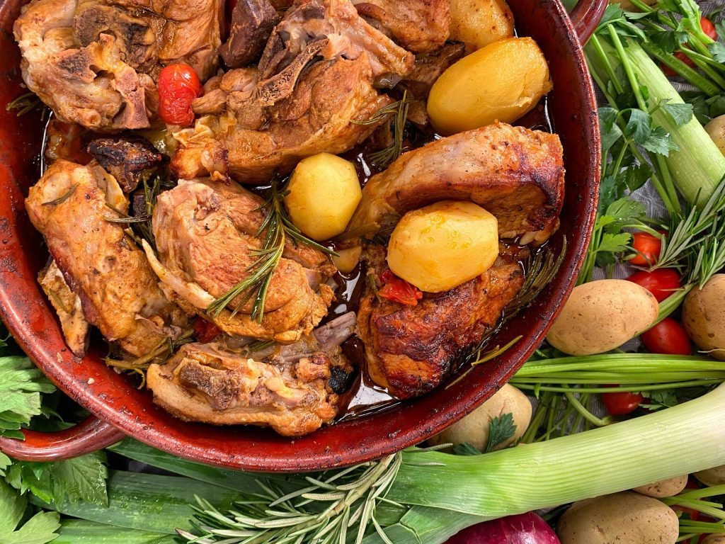 Πασχαλινό Κατσικάκι στη Γάστρα