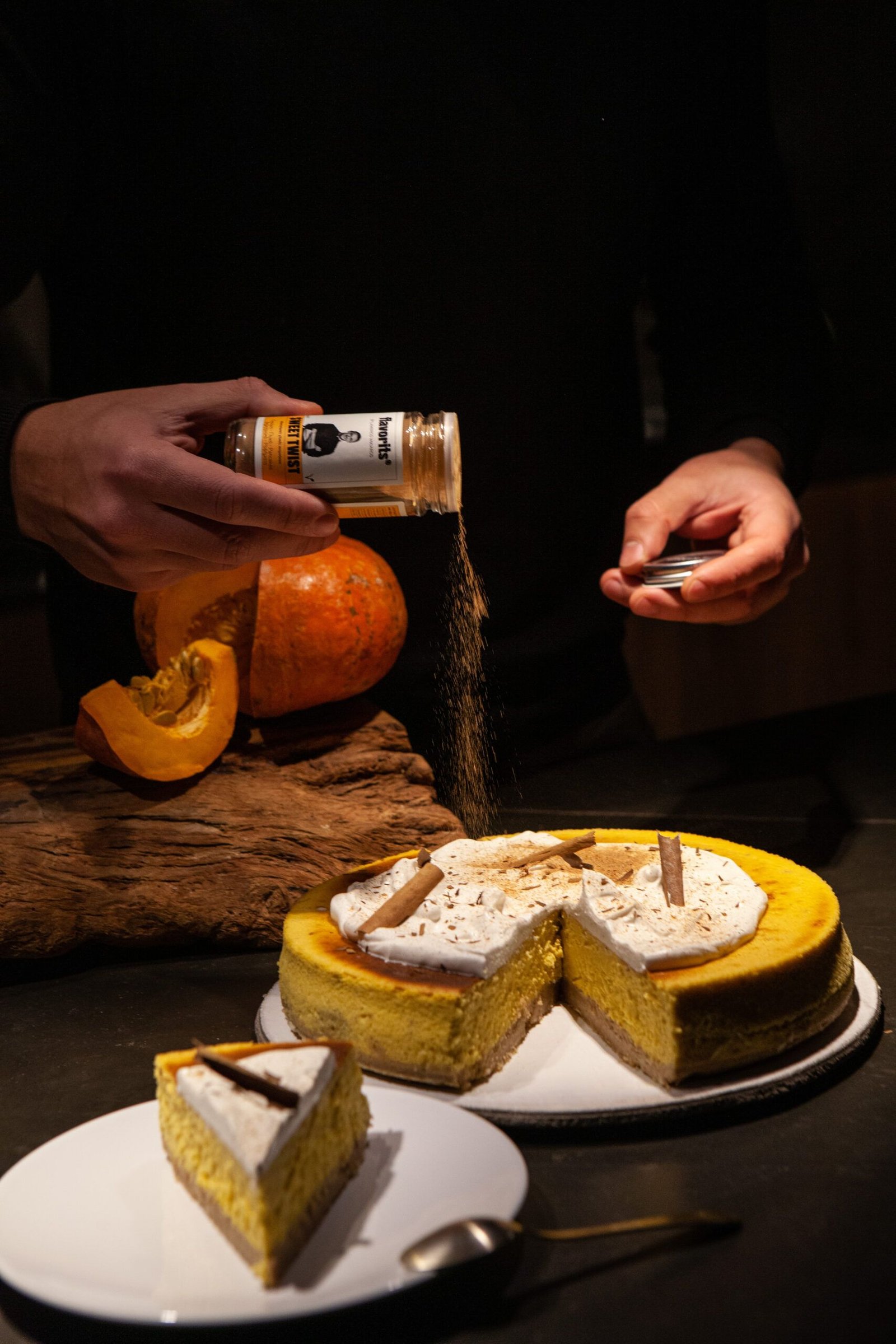 New York Cheesecake με Κολοκύθα και Μπαχαρικά | LAMBROS VAKIAROS New York Cheesecake με Κολοκύθα και Μπαχαρικά Βακιάρος