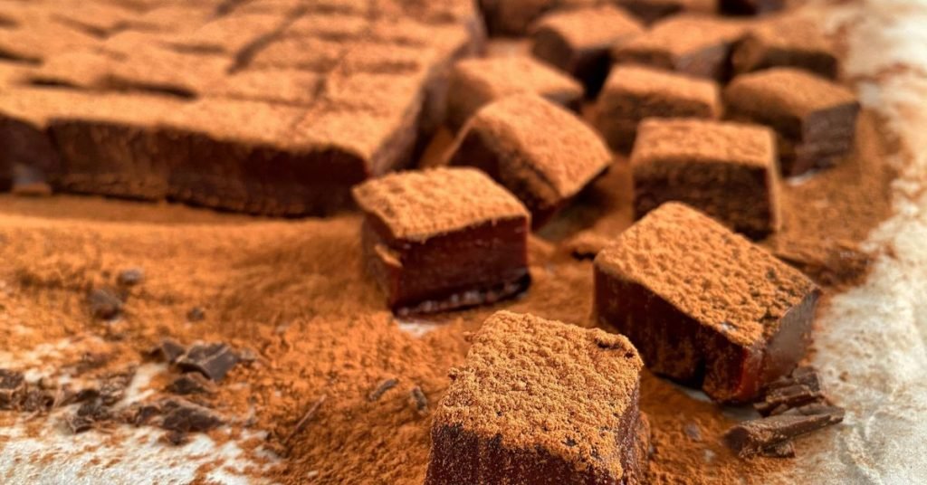 Nama chocolate τρουφάκια σερβιρισμένα