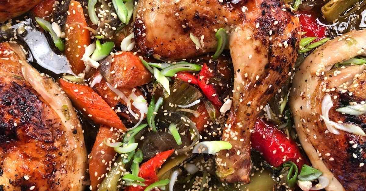 Γλυκόξινο κοτόπουλο με λαχανικά στο φούρνο