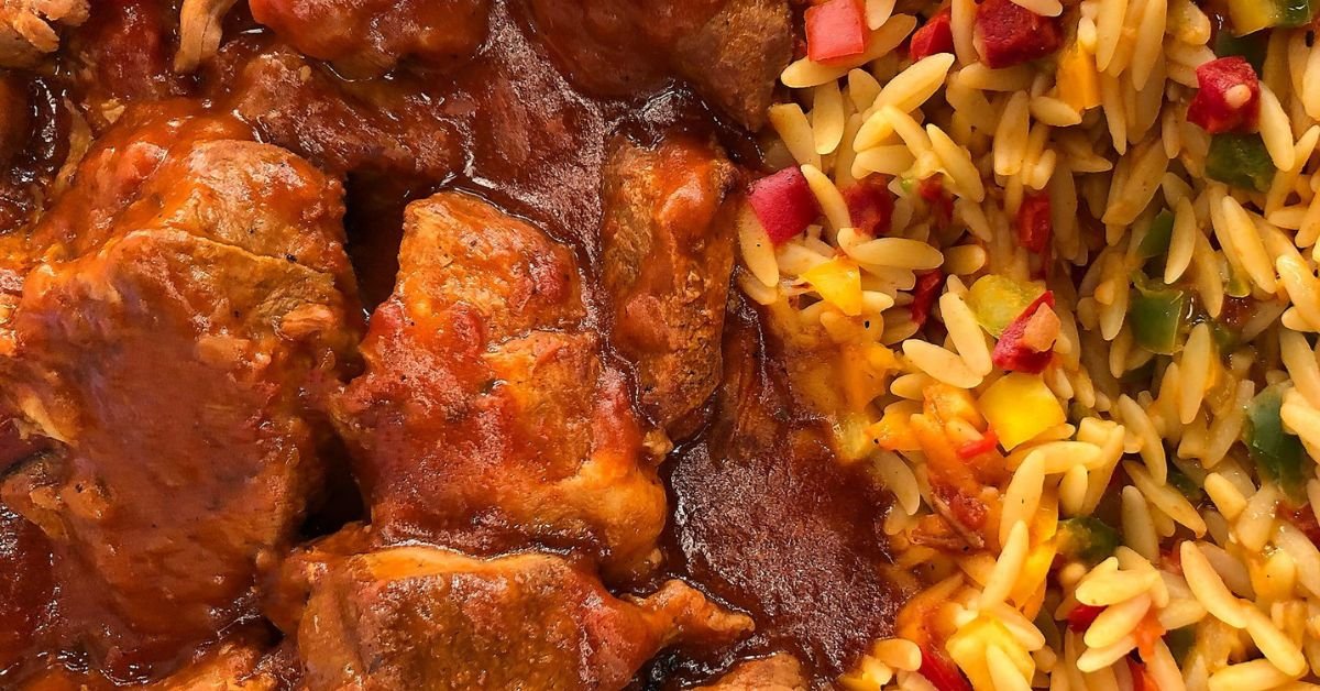 Κοκκινιστό Χοιρινό με Καπνιστή Πάπρικα