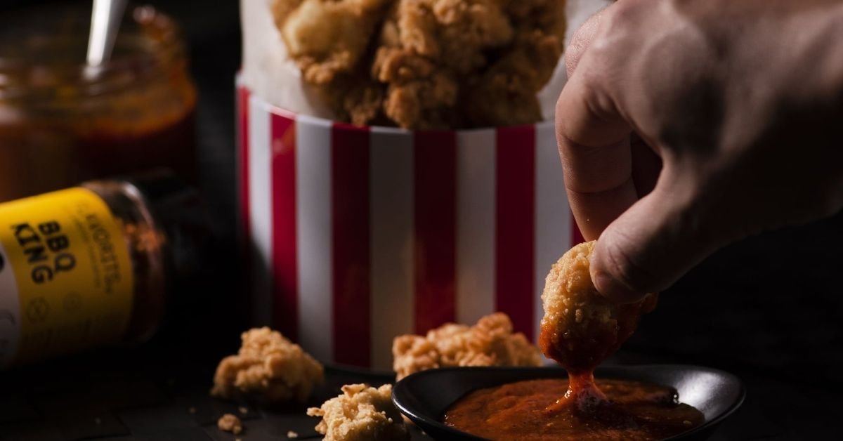 Κοτόπουλο ποπκορν με σπιτική κέτσαπ