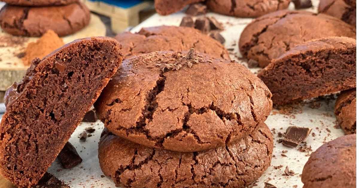 Μπισκότα brownies με τρυφερή υφή και σοκολάτα