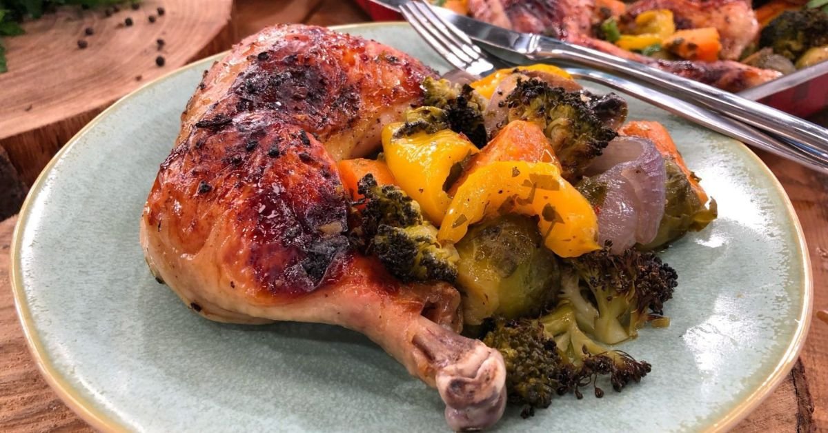 Μπούτια Κοτόπουλου με Λαχανικά στο Φούρνο