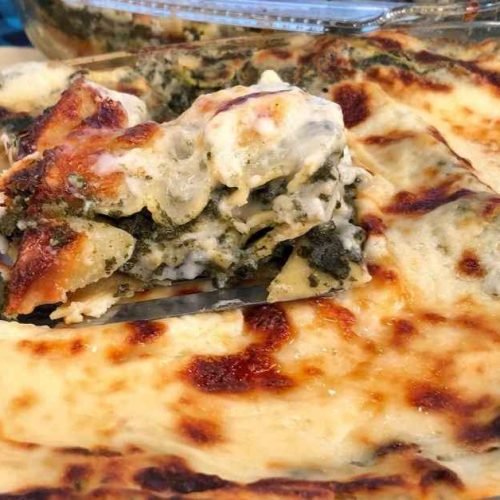Σπιτικά λαζάνια με κρεμώδη λευκή σάλτσα