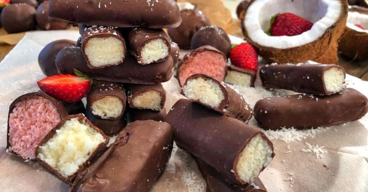 Σπιτικά σοκολατάκια με γέμιση φράουλας