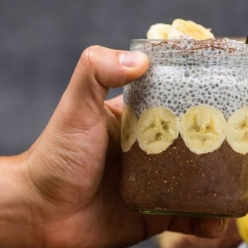Σπιτικό chia pudding με μπανάνα και κακάο