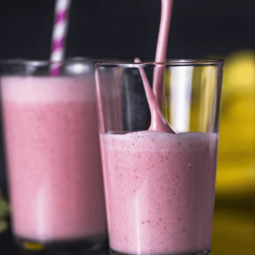 Υγιεινό smoothie για πρωινό με φράουλα και μπανάνα