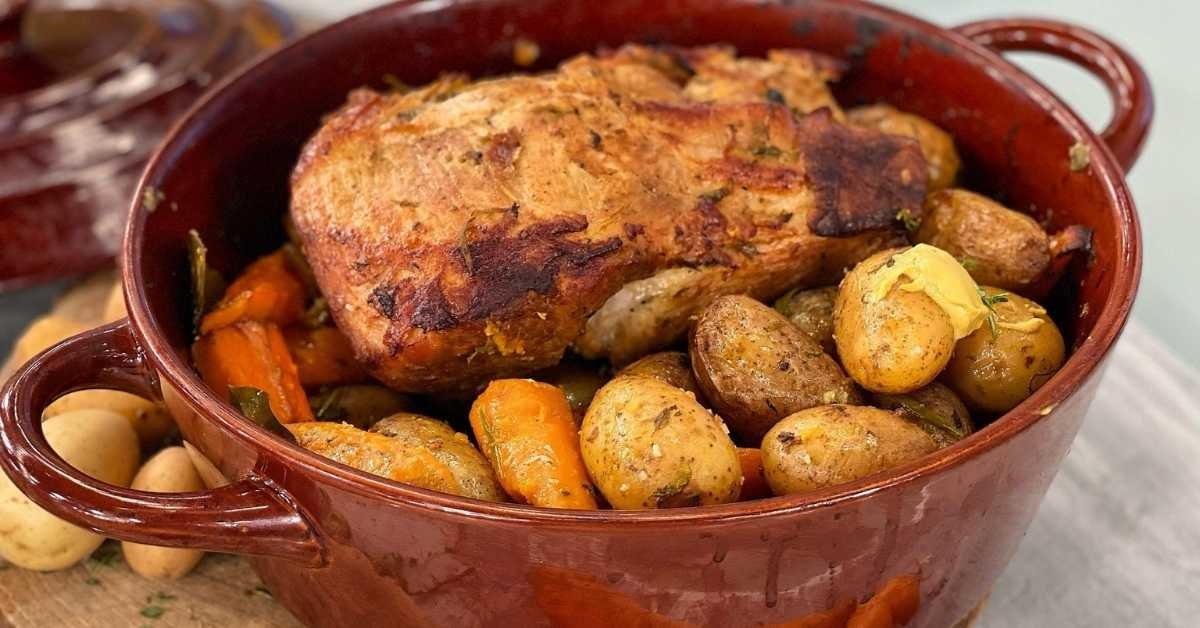 Χοιρινό μπούτι στο φούρνο με πατάτες