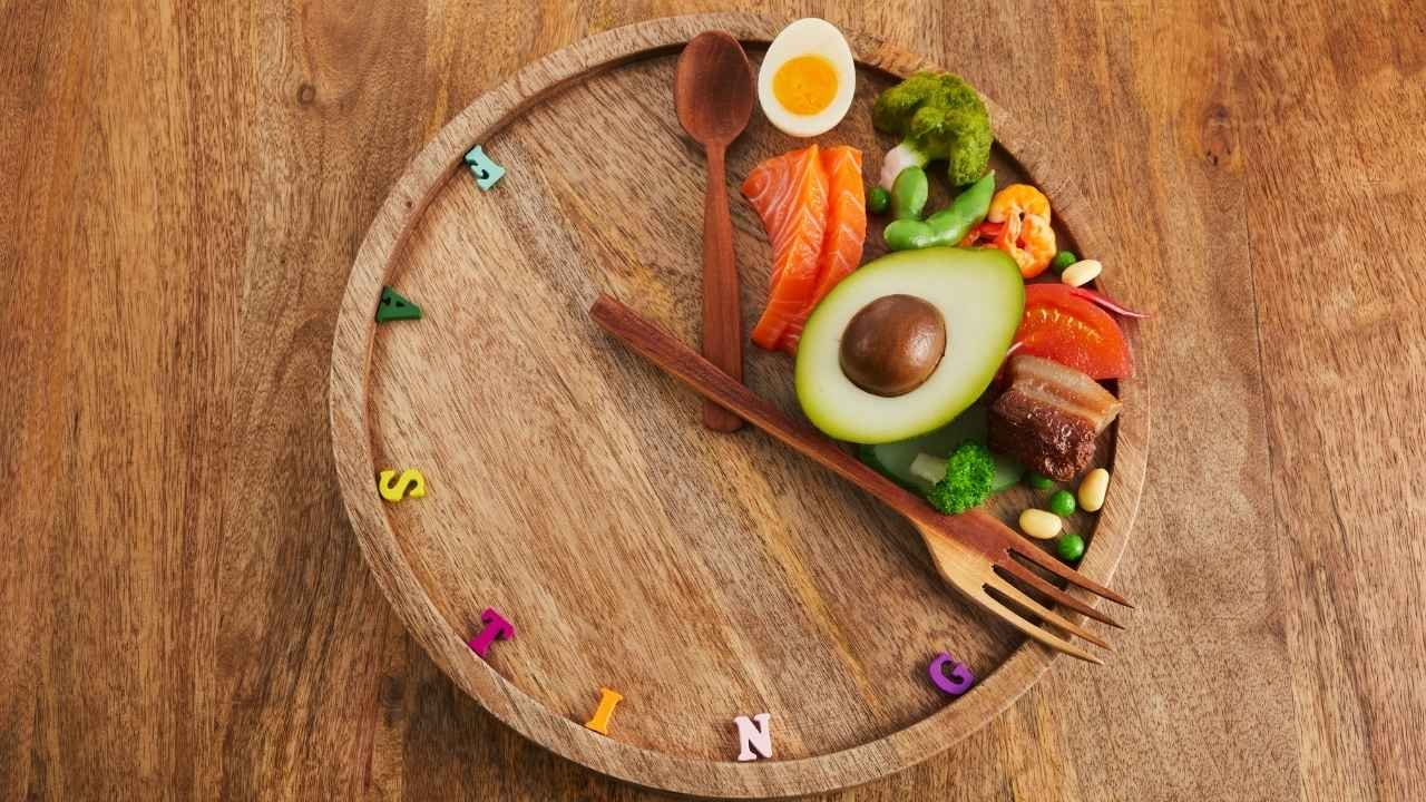 Τι Είναι Η Διαλειμματική Νηστεία Και Πώς Λειτουργεί | LAMBROS VAKIAROS Τι Είναι Η Διαλειμματική Νηστεία;