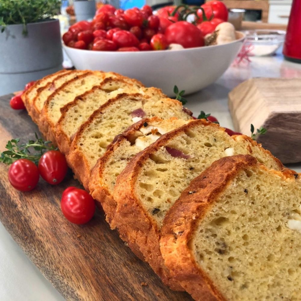 Αλμυρό κέικ με σύγκλινο και τυριά