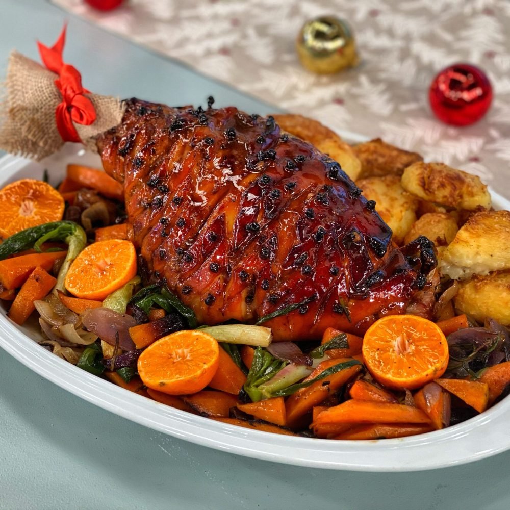 Χριστουγεννιάτικη συνταγή χοιρινού με ψητές πατάτες