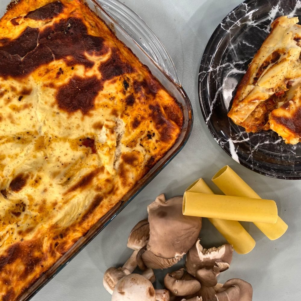 Κανελόνια με Κιμά Μανιταριών και Ελαφριά Μπεσαμέλ