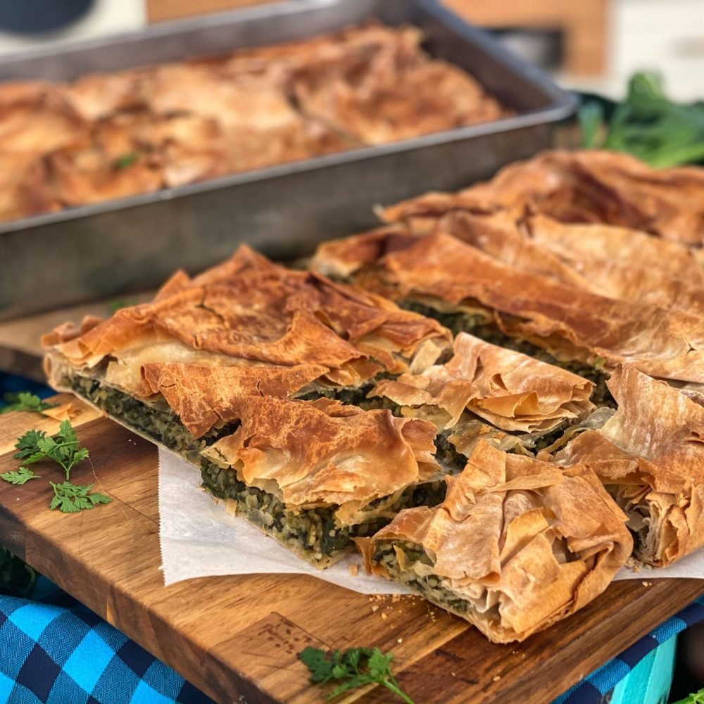 Νηστίσιμη Πατσαβουτόπιτα με Σπανάκι, Σέσκουλα και Μυρωδικά