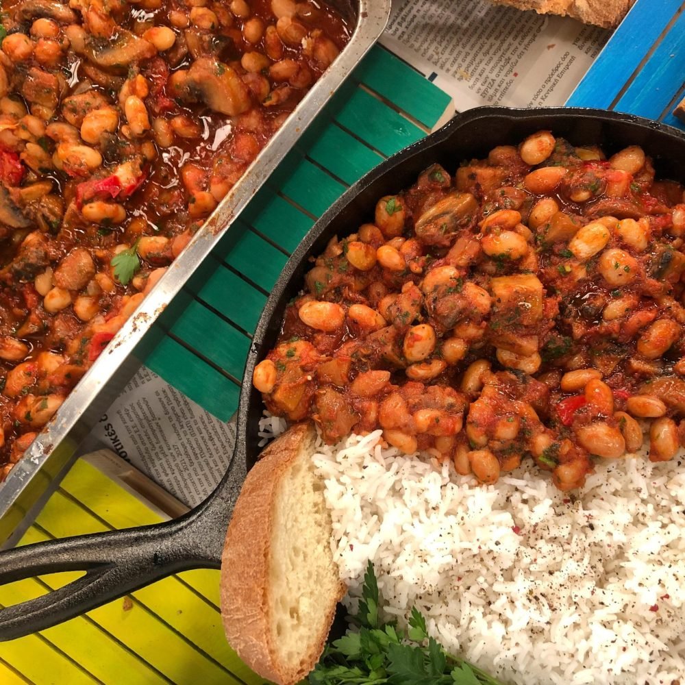 Κοκκινιστά Φασόλια με Μανιτάρια, Μυρωδικά και Ρύζι | Λάμπρος Βακιάρος