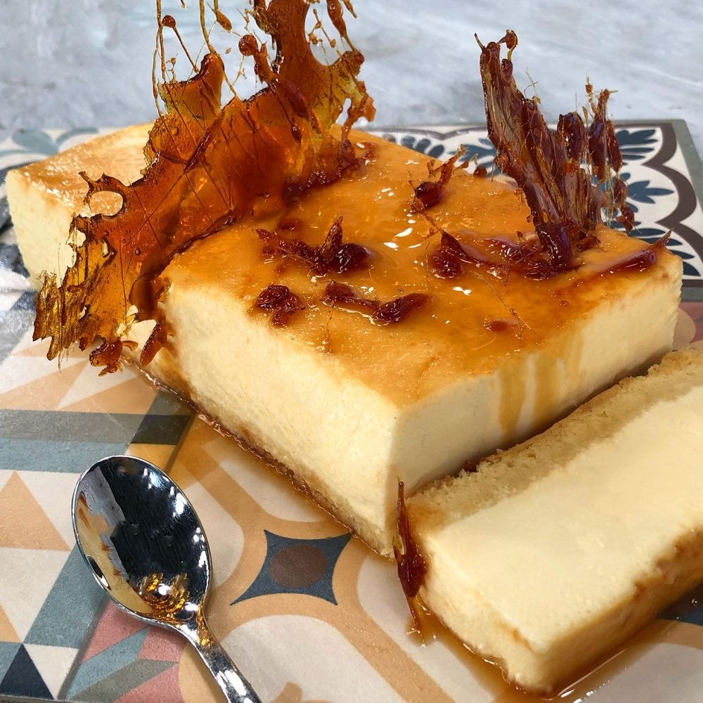 Κρέμα καραμελέ με παντεσπάνι σε φόρμα κέικ | Λάμπρος Βακιάρος