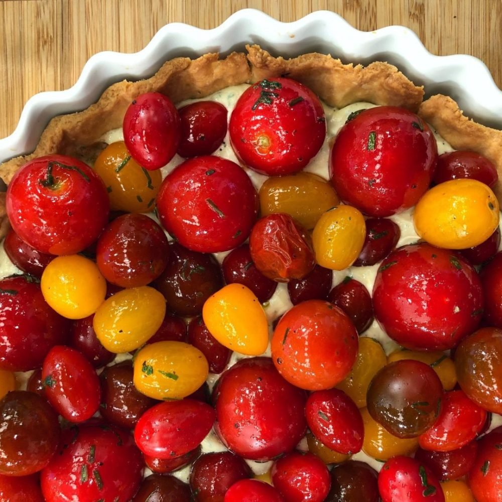 τάρτα, ανθότυρο, τοματινια