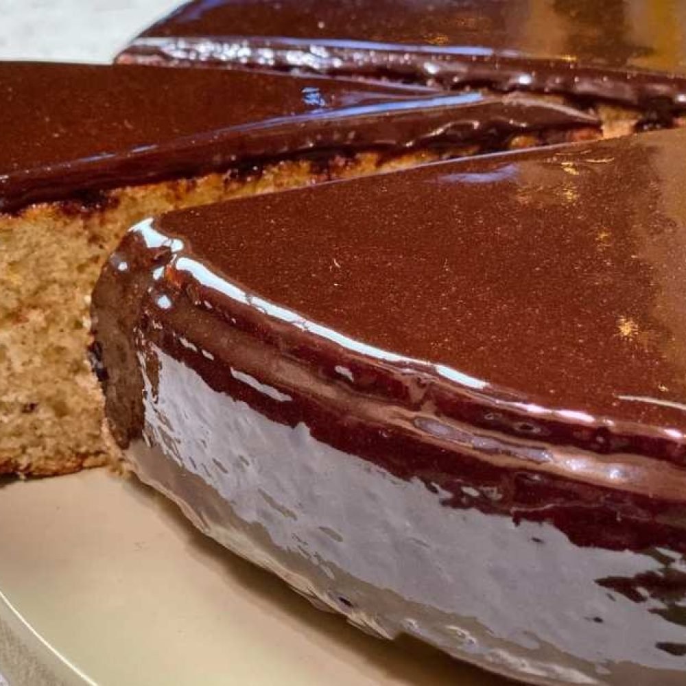 Βασιλόπιτα πρωτοχρονιάς με mirror glaze