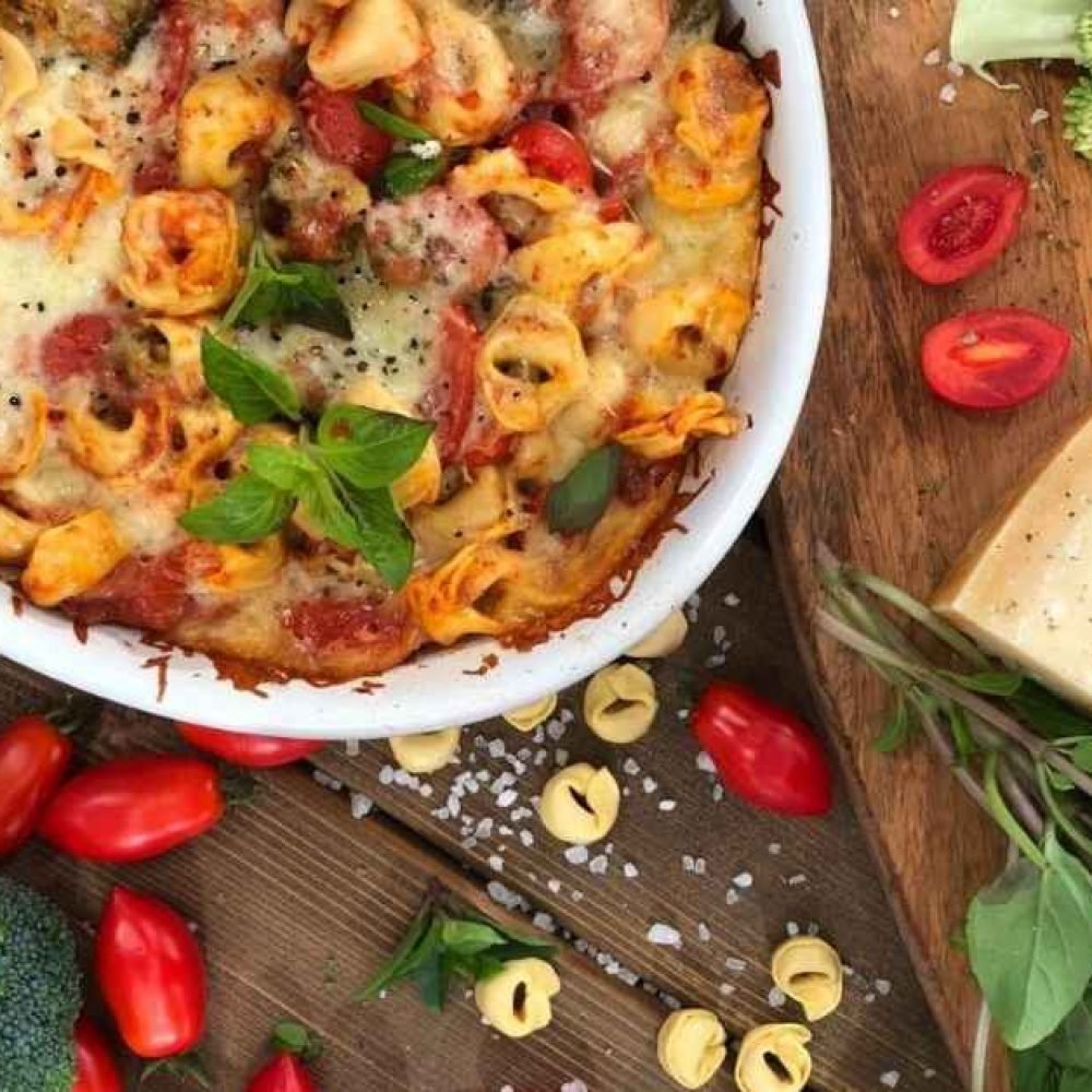 Ζυμαρικά με μπρόκολο και τριμμένη παρμεζάνα