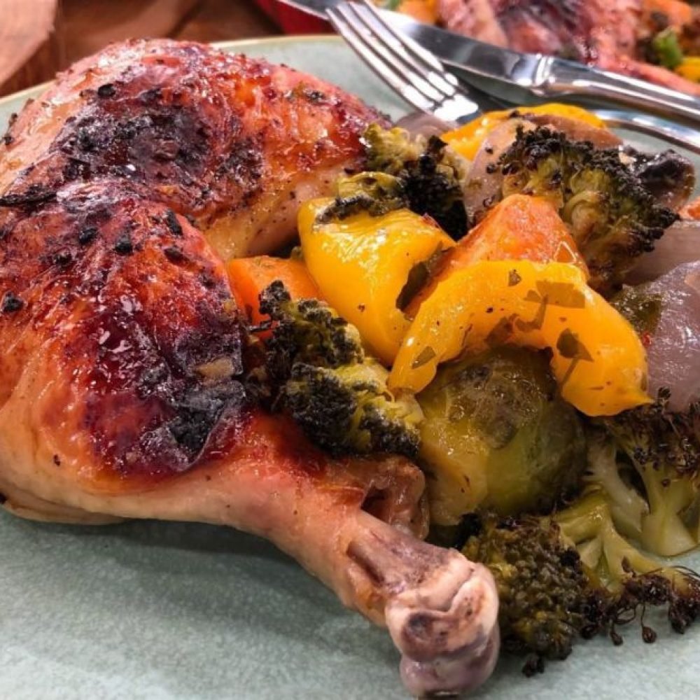 Μπούτια Κοτόπουλου με Λαχανικά στο Φούρνο