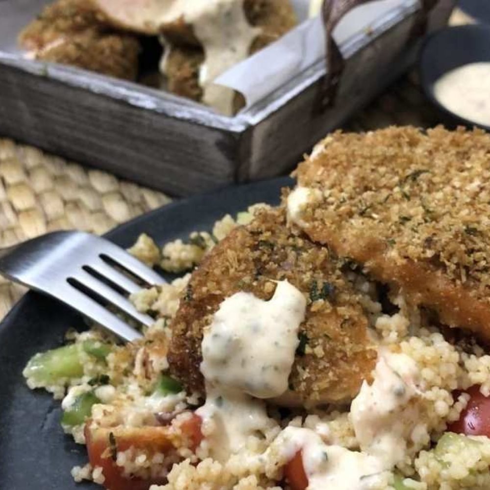 Παναρισμένος σολομός με κους κους