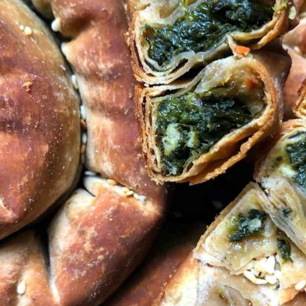 Σπιτικά νηστίσιμα σπανακοπιτάκια με φύλλο ολικής άλεσης