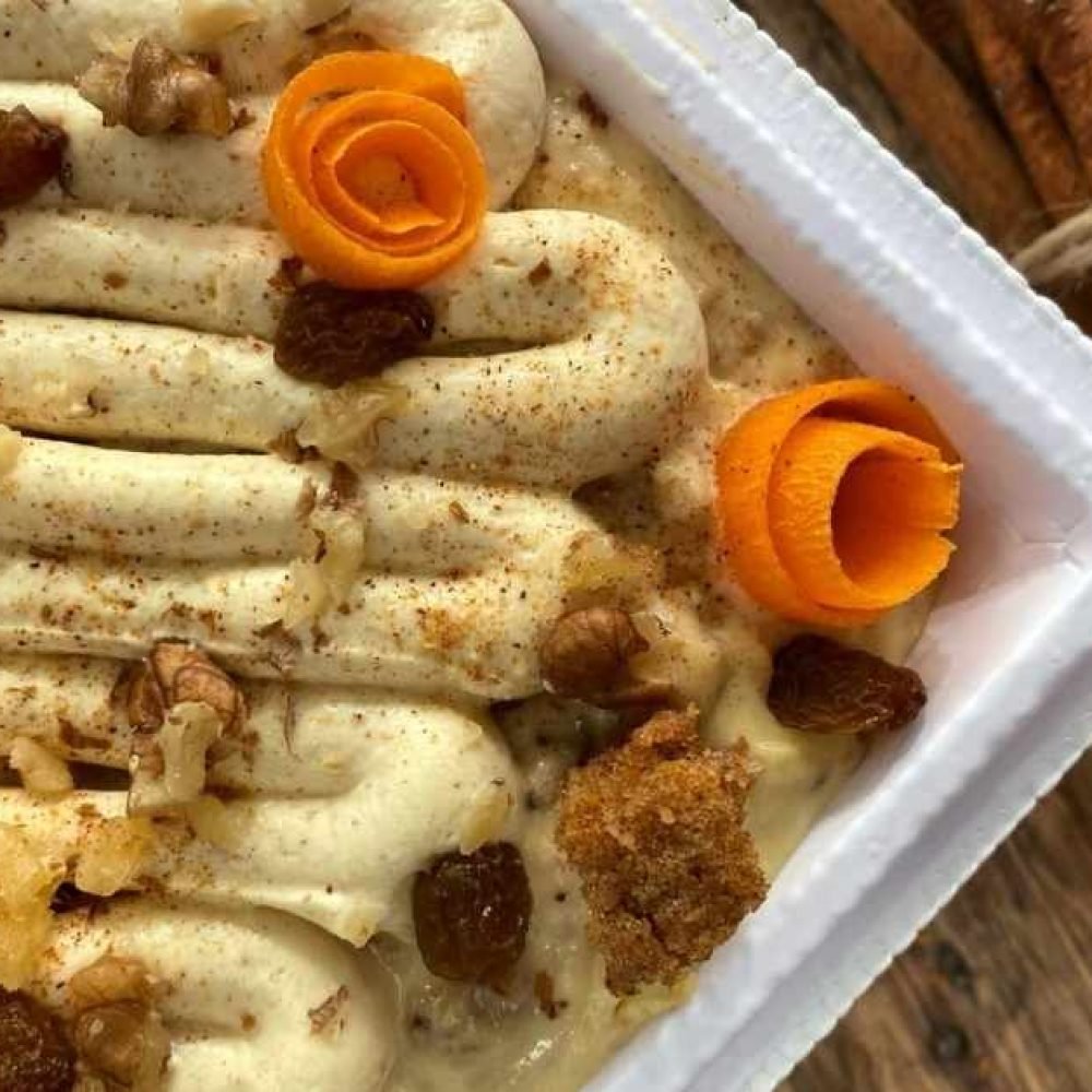 Σπιτικό παγωτό carrot cake με τυρί κρέμα